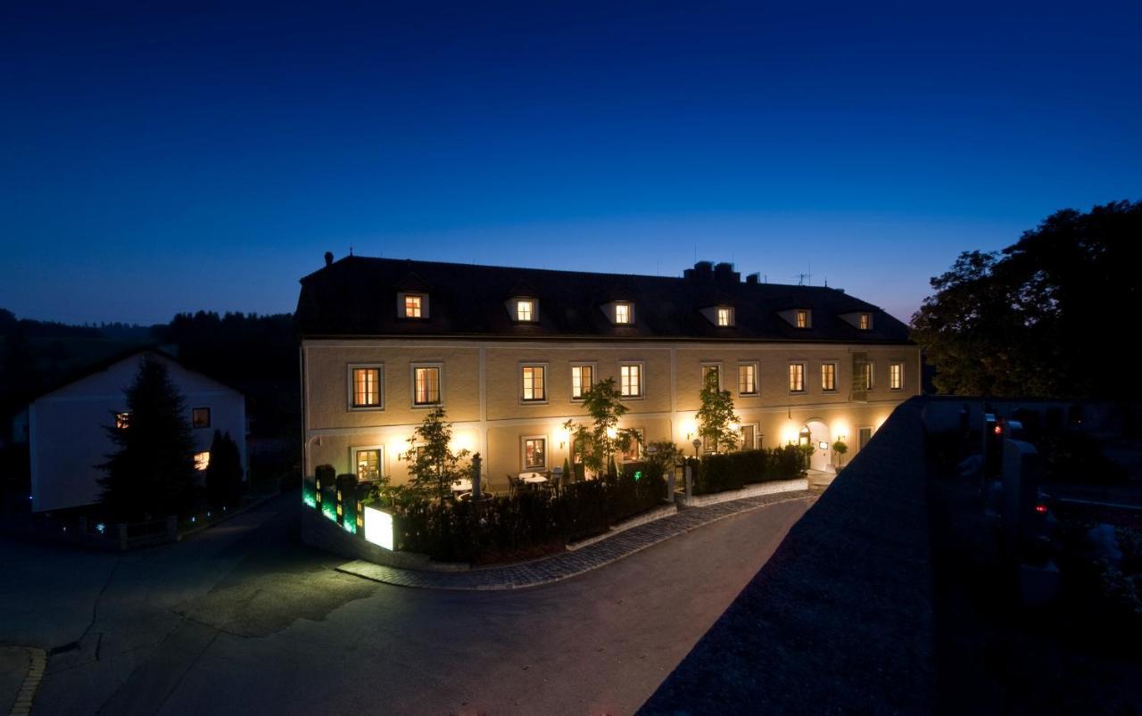 Landgasthof Winter Ardagger Stift Exteriör bild
