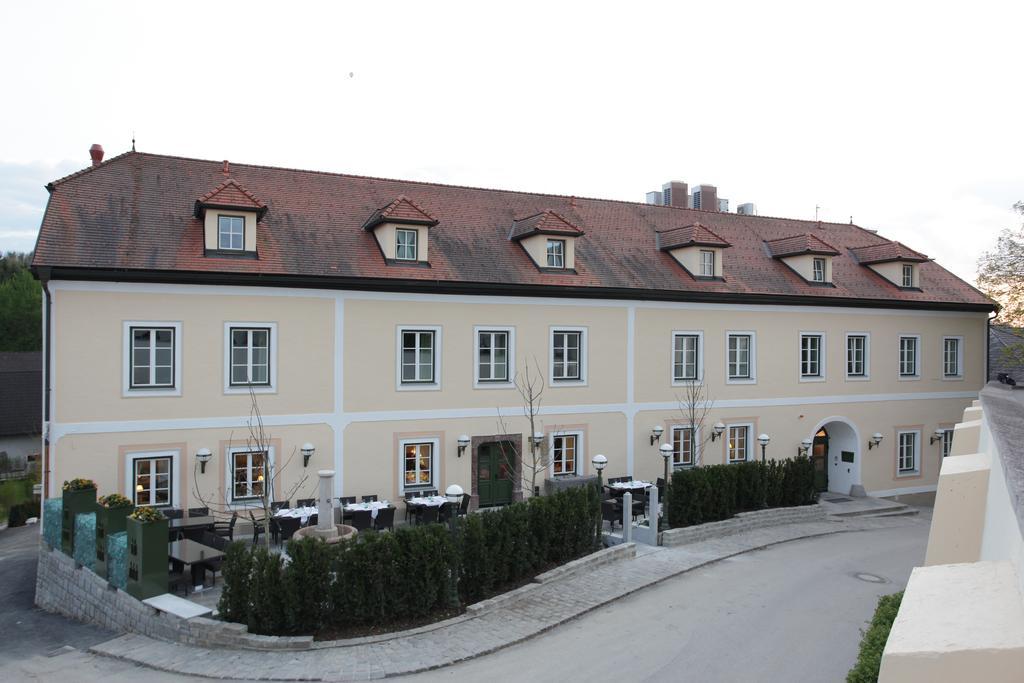 Landgasthof Winter Ardagger Stift Exteriör bild